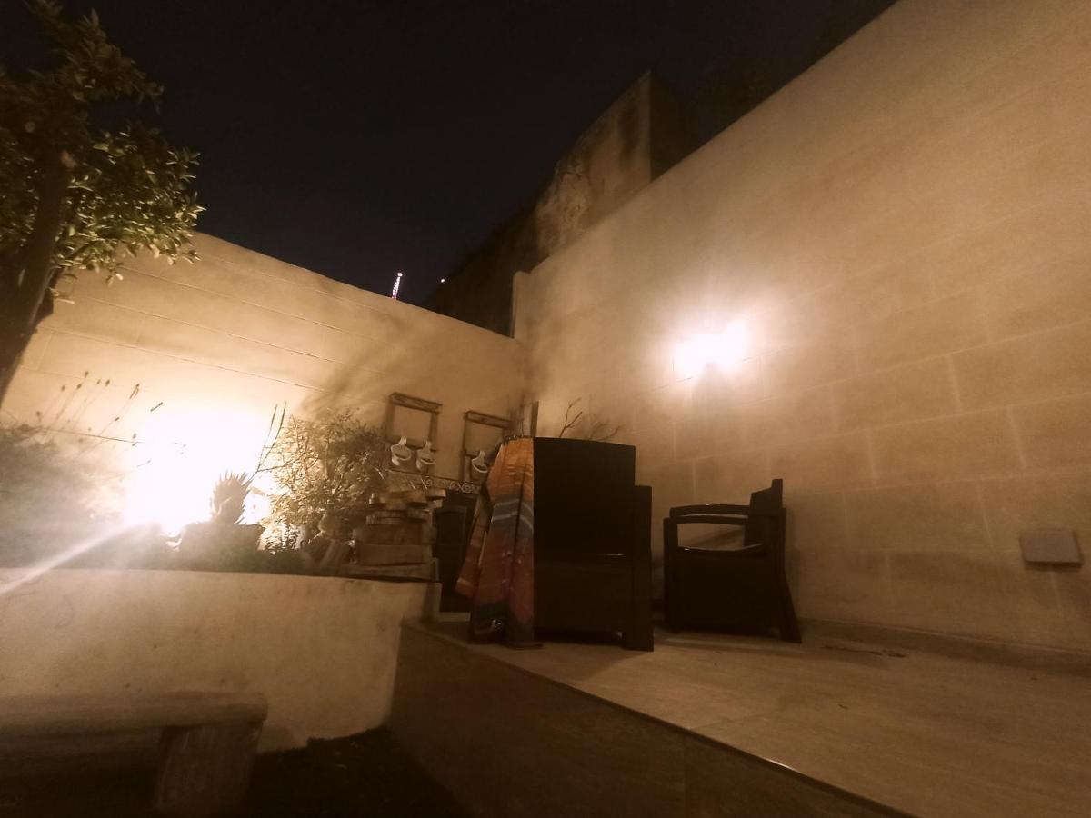 Dhara House Malta Bed & Breakfast Paola Exterior photo